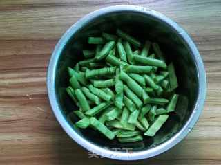 Stir-fried String Beans with Pork Belly recipe