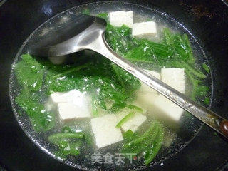 Radish Sprouts Tofu Soup recipe