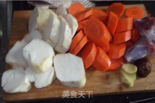 Yam Carrot Crucian Carp Soup Spring Health Soup recipe