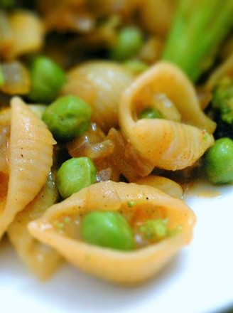 Curry Vegetable Shell Noodles