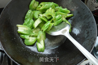 Stir-fried Beef with Lily and Bitter Gourd recipe
