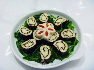 [winter Healthy Vegetables] Plum Blossoms Three Lanes---plum Blossoms and Seaweed Chicken Rolls recipe