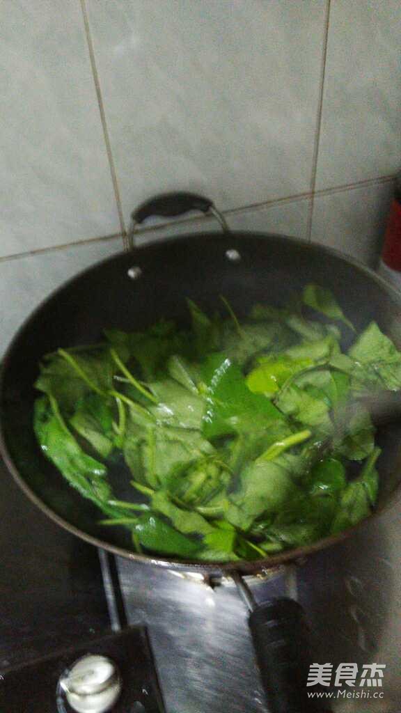 Stir-fried Sweet Potato Leaves recipe