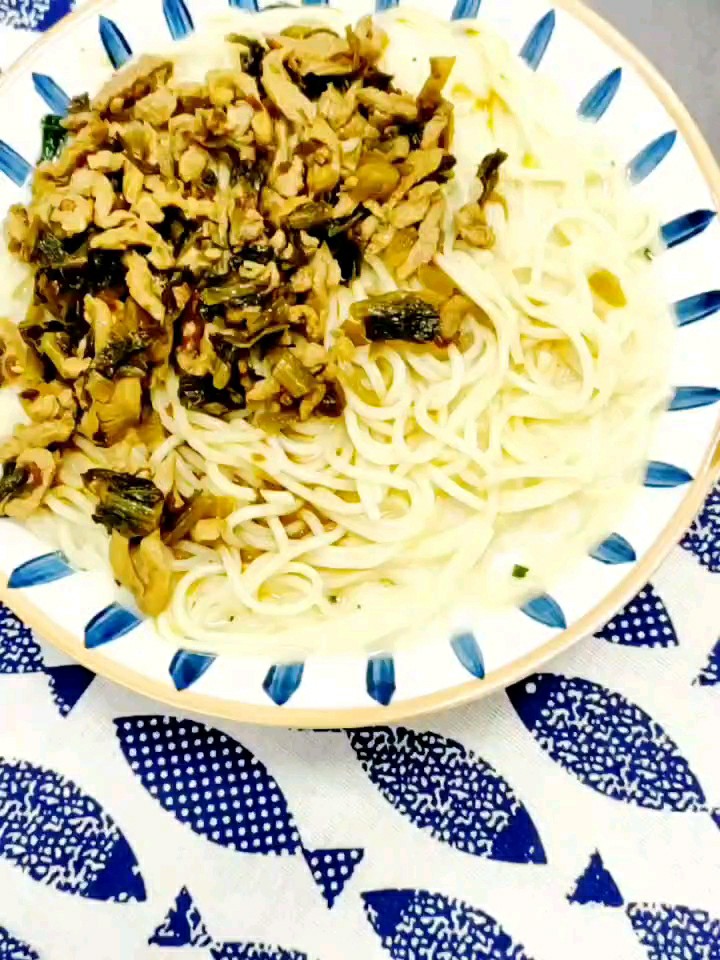 Sauerkraut Pork Noodle recipe