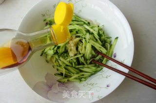 Cucumber Mixed Jellyfish recipe