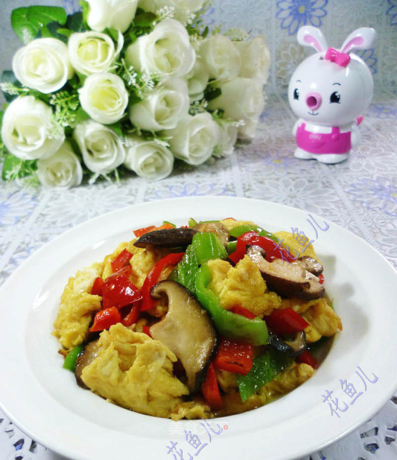 Scrambled Eggs with Green Red Pepper and Mushroom recipe