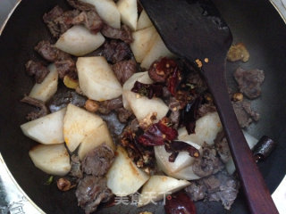 Stewed Beef Brisket with Broccoli and Radish recipe