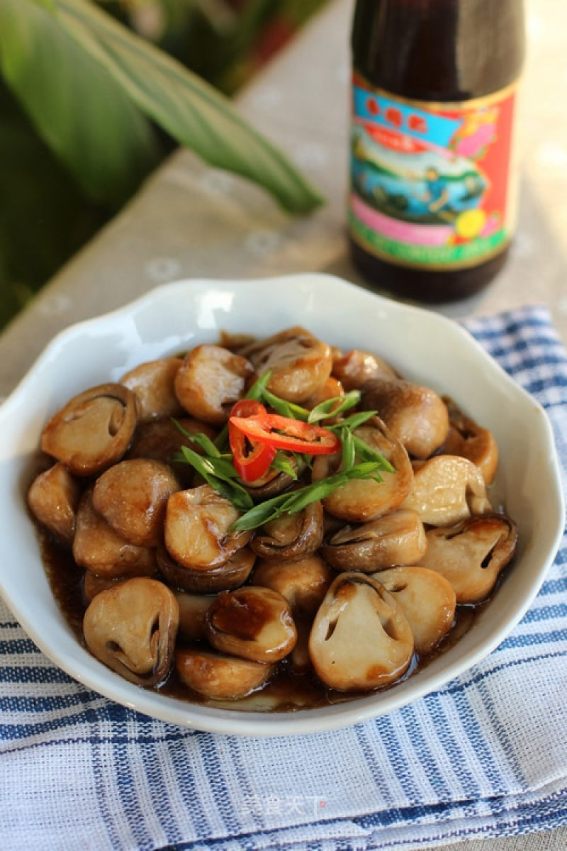 Simple Quick Dish-straw Mushrooms in Oyster Sauce recipe