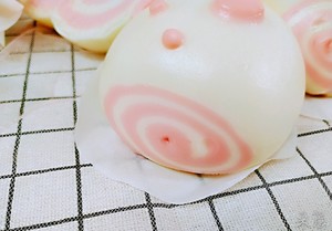 Creative Steamed Buns-two-color Cat's Claw Milk Knife to Cut Steamed Buns recipe