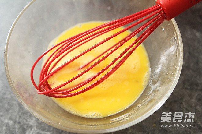 Tomato Scrambled Eggs recipe