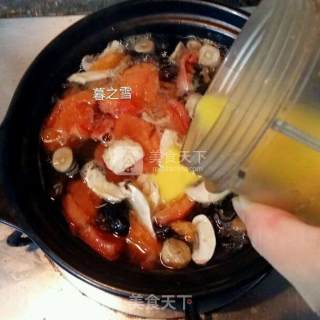 Tomato and Mushroom Egg Drop Soup recipe