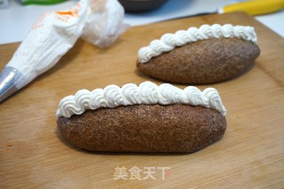 Black Whole Wheat Meal Buns recipe