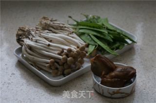 Stir-fried Duck Gizzards with Double Vegetables recipe