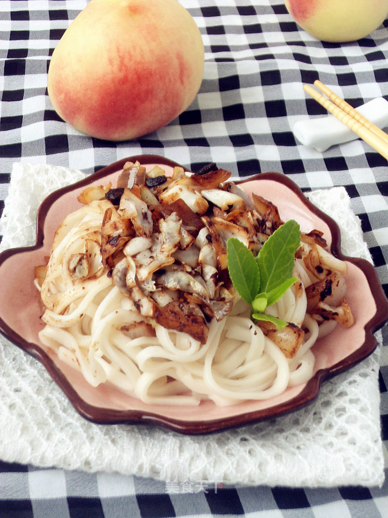 Noodles with Tempeh and Onion Sauce recipe