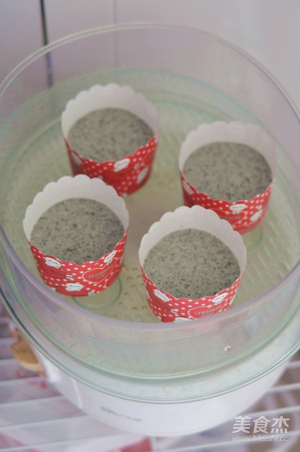 Black Sesame Steamed Cake recipe