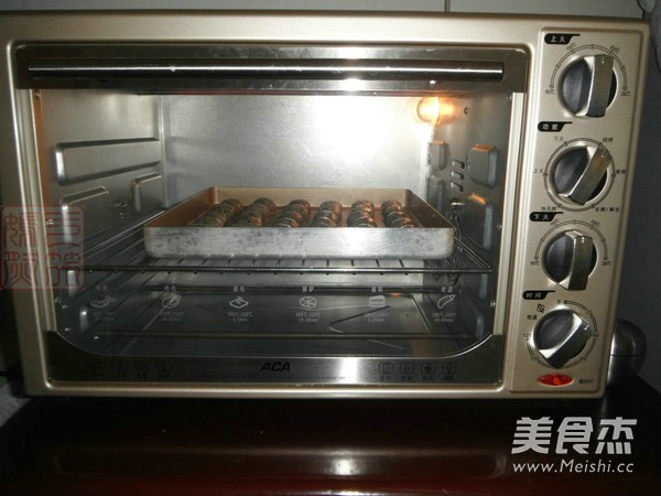 Walnut and Black Sesame Shortbread recipe