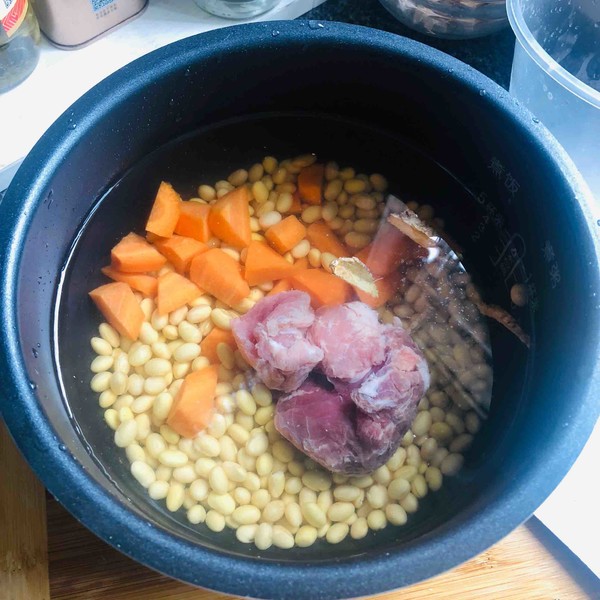 Carrot and Soy Bean Pork Rib Soup recipe