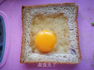 Quick Breakfast: Avocado and Egg Baked Toast recipe