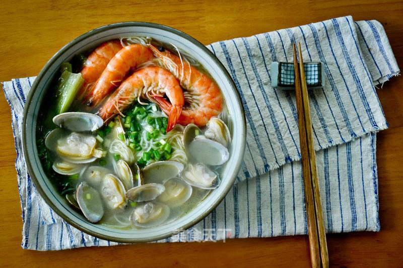 Seafood Noodles recipe