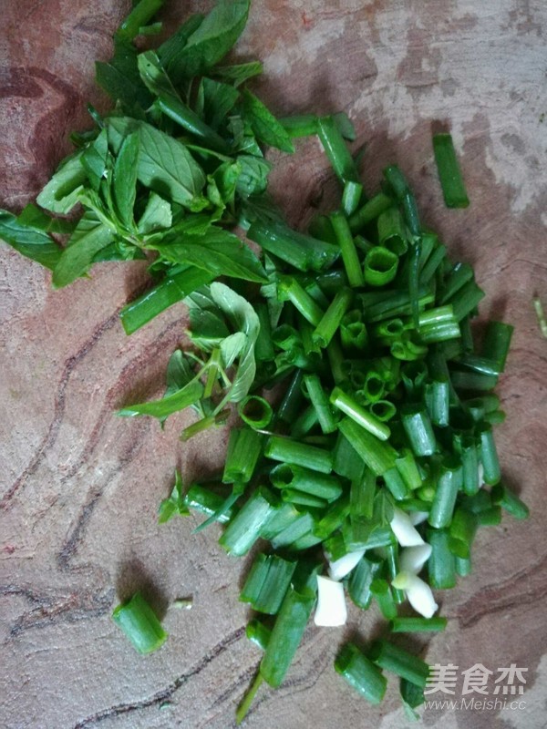 Herbs and Shallots Mixed with Mother-in-law recipe