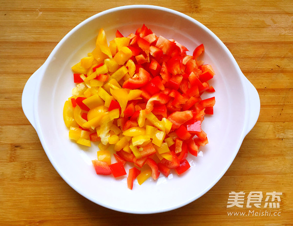 Noodles with Colored Pepper Sauce recipe