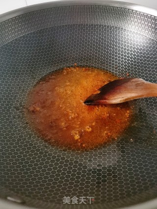 Stir-fried Cooked Beef Brisket with Celery Stalks recipe