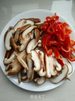 Stir-fried Green Peppers with Mushrooms recipe