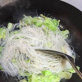 Quick Lunch-fried Rice Noodles recipe