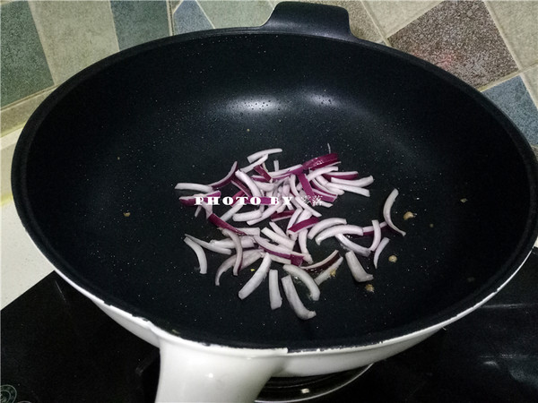 Stir-fried Pork with Garlic Sprouts recipe