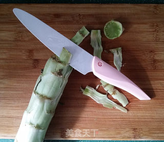 Stir-fried Shredded Pork with Lettuce recipe