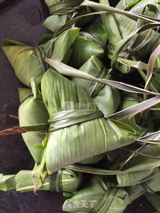 Fresh and Tangy Egg Yolk Meat Dumplings recipe