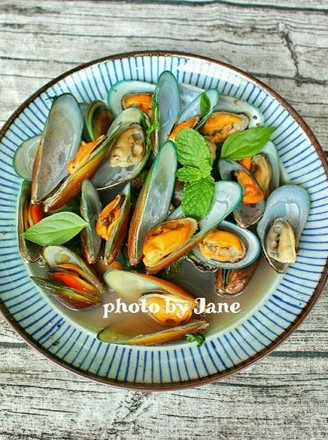 Boiled Mussels with Black Pepper recipe