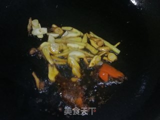 Stir-fried Small Intestines with Carrots recipe