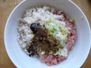 Glutinous Rice Meatballs recipe
