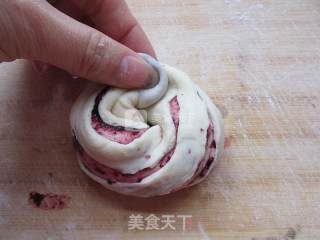 Mulberry Bread Roll recipe