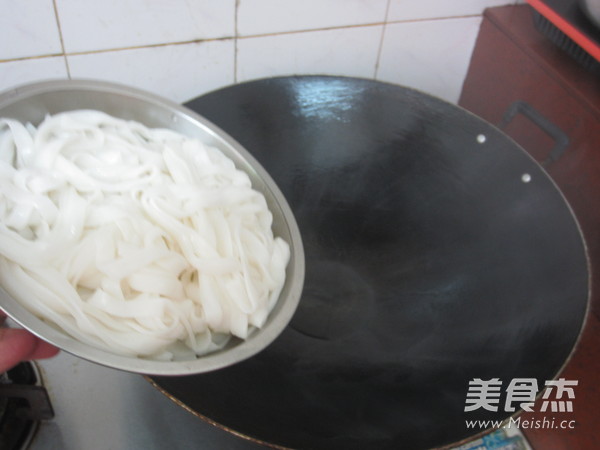 Cantonese Fried Hor Fun recipe