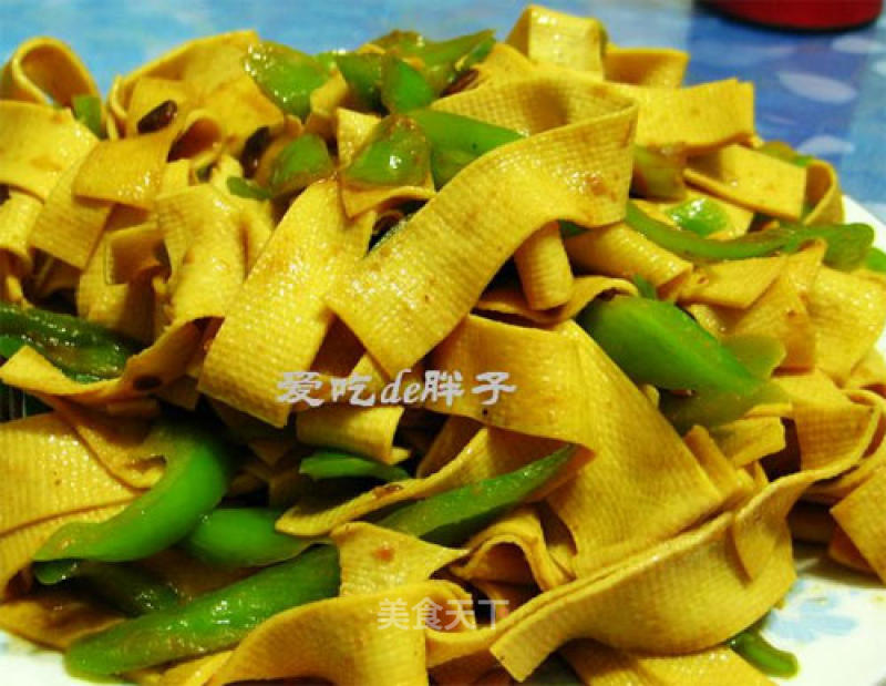 Stir-fried Bean Curd with Green Pepper recipe