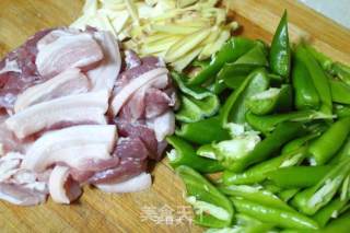 Super Fried Pork with Chili recipe