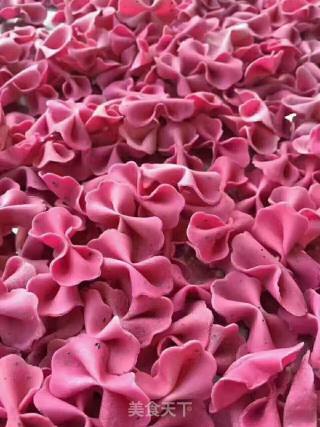 Dragon Fruit Peel and Dragon Fruit Butterfly Noodles recipe