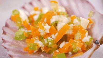 Baked Scallops with Color Vegetables and Cheese recipe