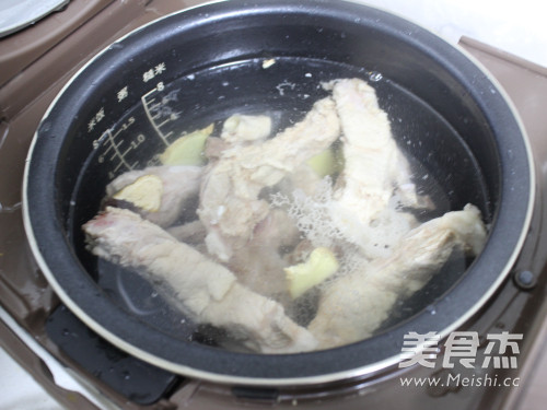 Bamboo Sun Pork Ribs Soup recipe