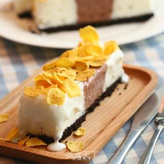 Two-color Ice Cream Cake recipe