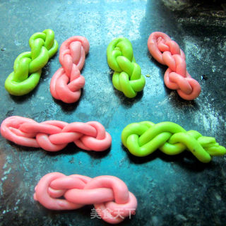 Learn to Make Twists recipe