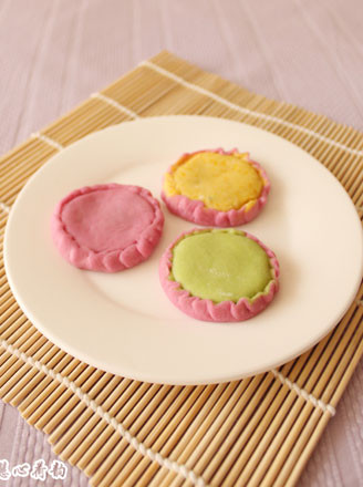 Colorful Moon Squinting Dumplings recipe