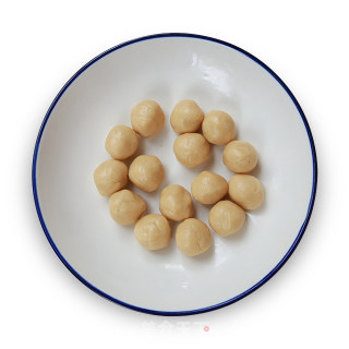 Flowing Custard Mooncakes, The Softer The Heart, The More Delicious recipe
