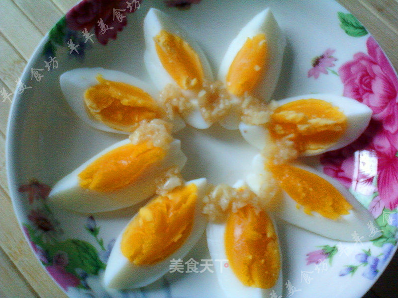 Garlic Mixed with Eggs recipe