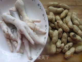 Peanut Stewed Chicken Feet recipe