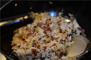 [stir-fried Glutinous Rice with Cured Meat] recipe