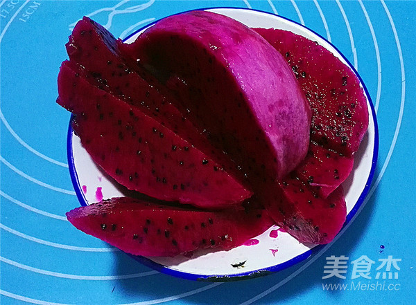 Natural and Gorgeous Dragon Fruit Milk Pudding recipe