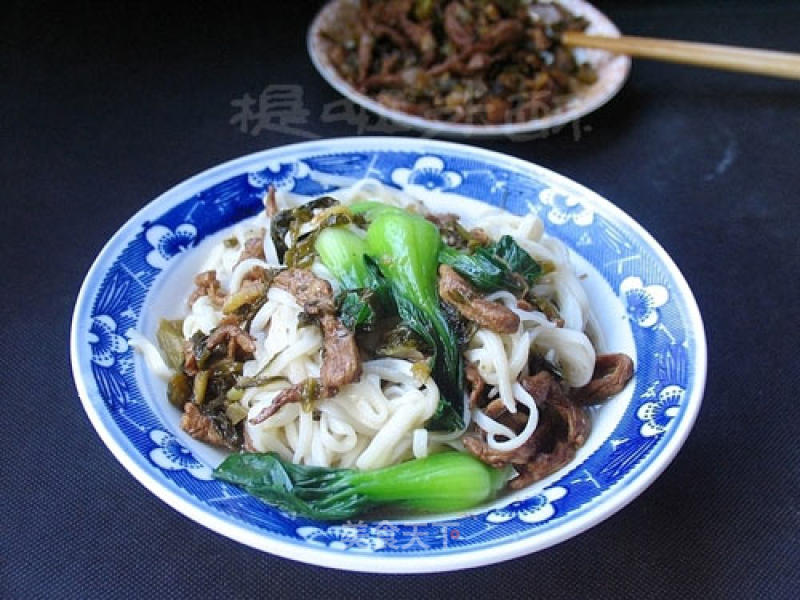 It's More Delicious with Ingredients-sauerkraut Pork Noodles recipe